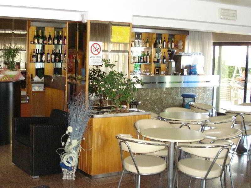 Hotel Alcazar Rimini Exterior photo